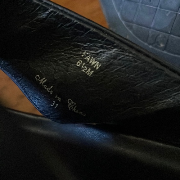 Donald J. Pliner Fawn Sandals size 6.5 - Picture 6 of 7